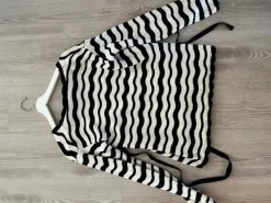 H&M Mama äitiysneuletakki