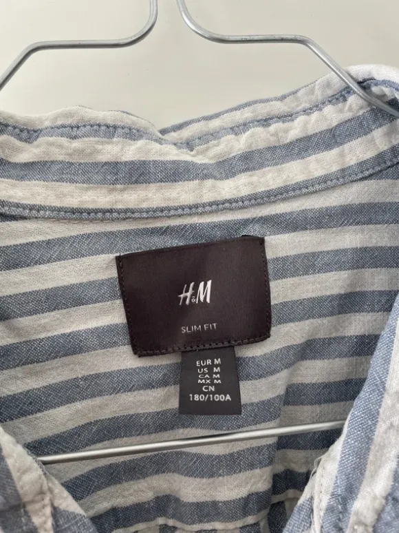 H&M slim fit skjorte