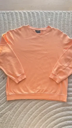 H&M sweatshirt
