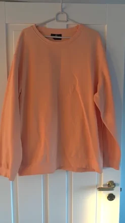 H&M sweatshirt