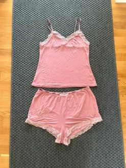 Hunkemöller Nattøj bukser og trøjer- pink sæt M