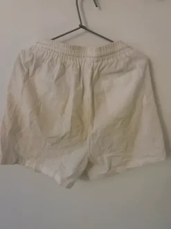 Hvide hør shorts