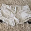 Hvide shorts