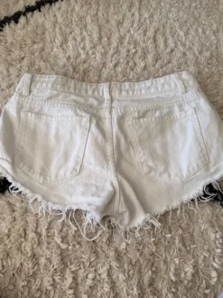Hvide shorts