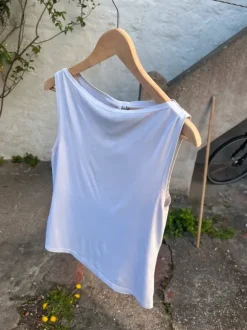 Hvide Weekday Boat neck Toppe