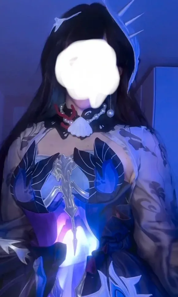 Hysilens Cosplay