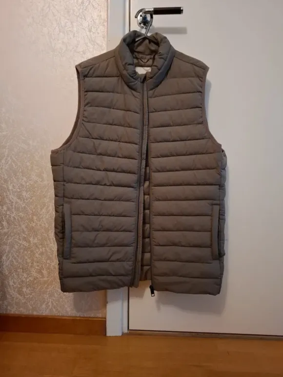 Jack & Jones brun väst, storlek S/ Herr