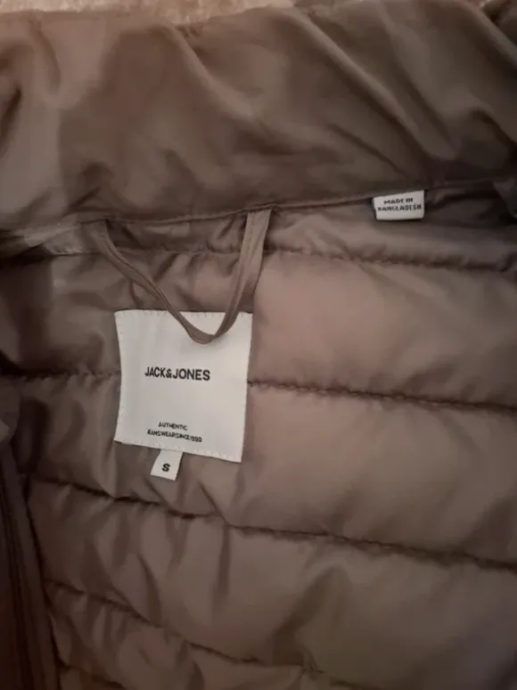 Jack & Jones brun väst, storlek S/ Herr
