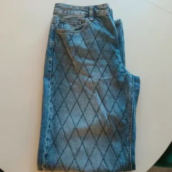 Jeans med rinsten