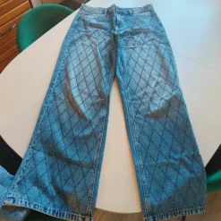 Jeans med rinsten