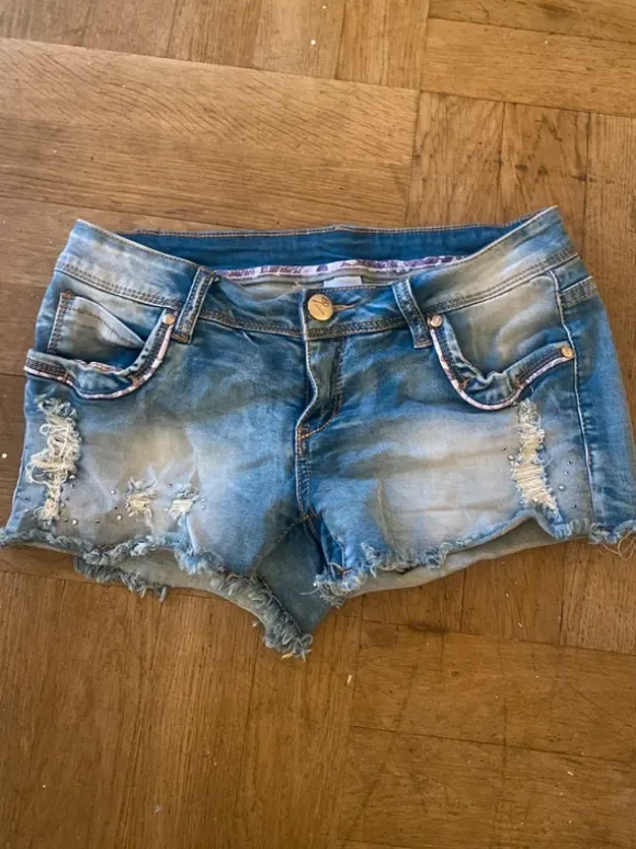 Jeans shorts 2000s