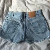 Jeansshorts Levi’s storlek W32 L30