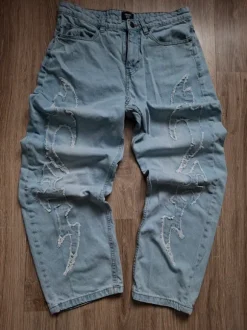 Jeansy baggy