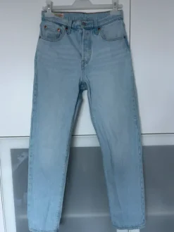 Jeansy Levi’s 501 W25 L28