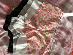 Juicy Couture majtki/stringi XL 4-pack nowe z metką
