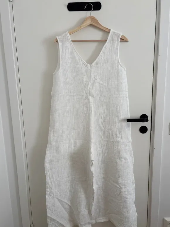 Jumpsuit for pregnant woman