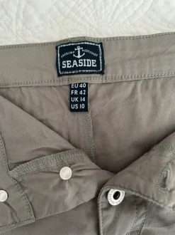 Kakigrön Skort från Seaside strl.40