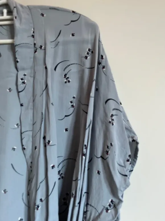 Kåbe med bindebånd