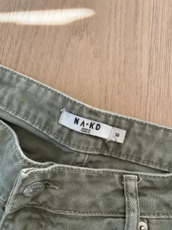 Khaki bukser fra NA-KD