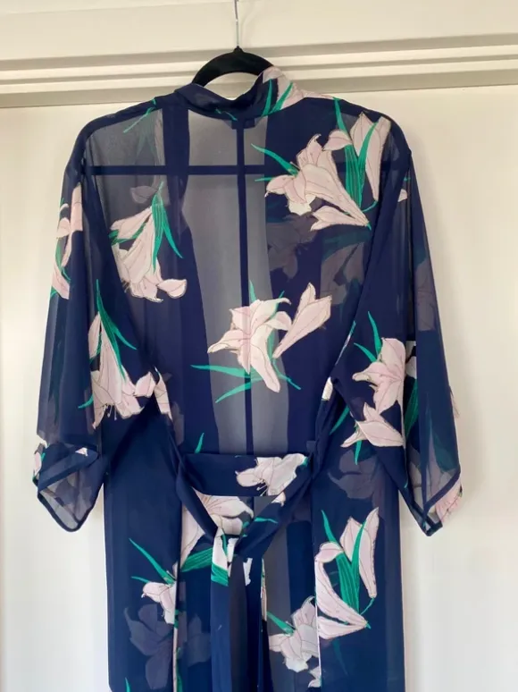 Kimono med bindebånd