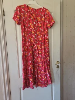 Klänning Blommig