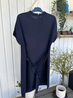 Klänning marinblå Stl XL