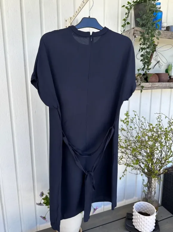Klänning marinblå Stl XL