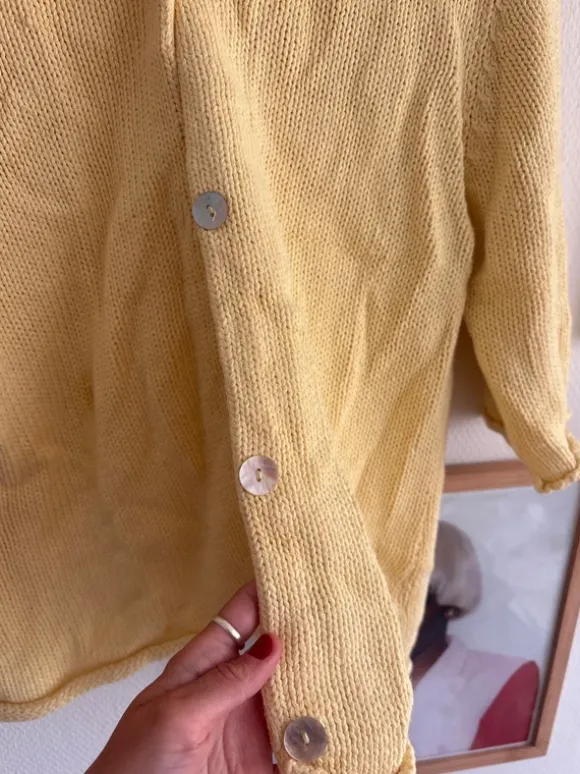 Knit short sleeve cardigan