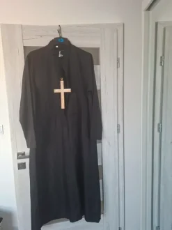 Kostium księdza