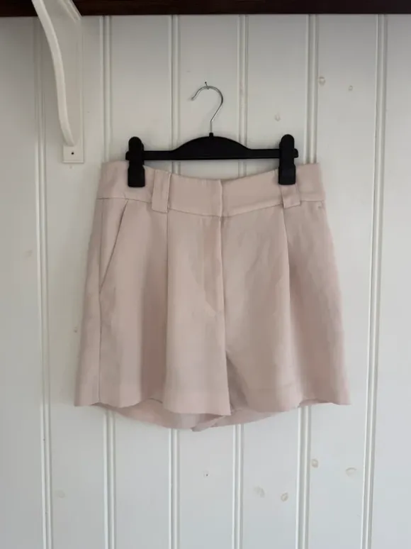 Kostymshorts