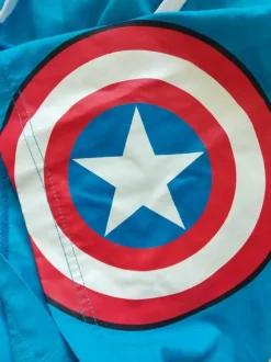 Kąpielówki męskie CROPP rozmiar M Marvel kapitan Ameryka