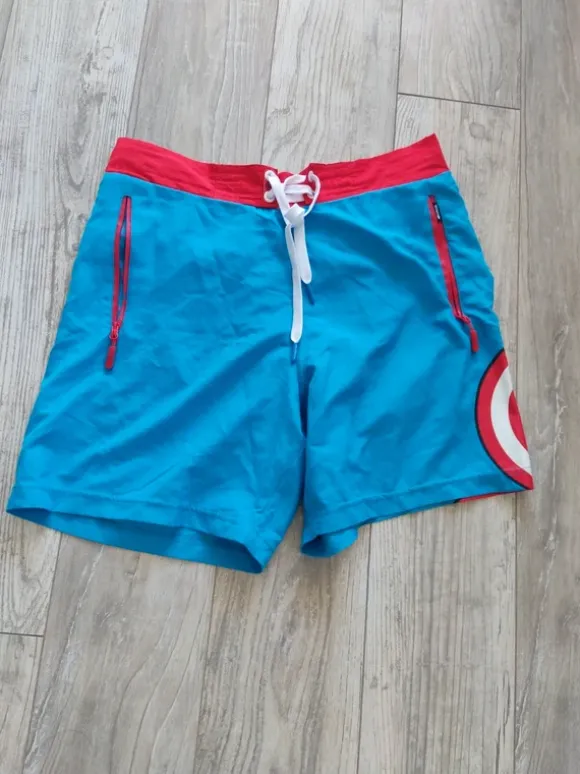 Kąpielówki męskie CROPP rozmiar M Marvel kapitan Ameryka