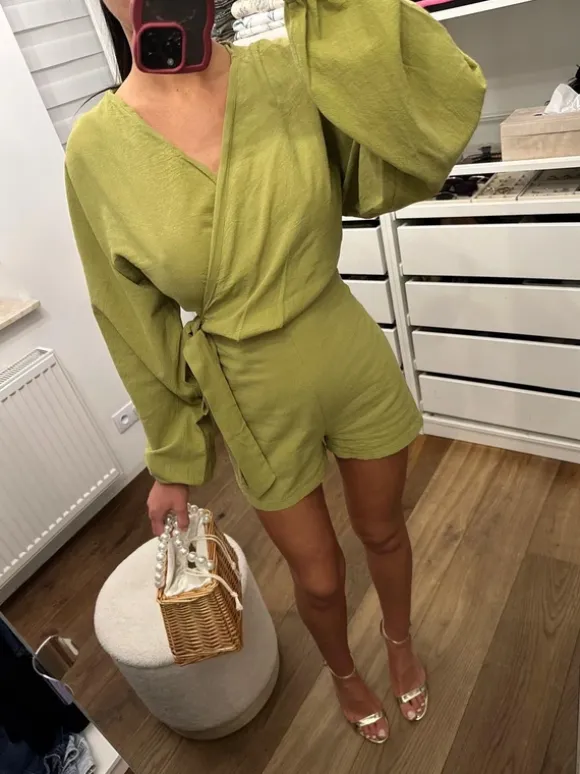 Krótki bawełniany kombinezon kopertowy z bufiastymi rękawami wiosna lato classy girl coquette 40/L