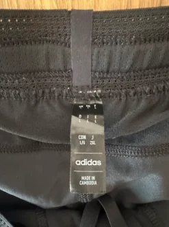 Krótkie spodenki z legginsami do biegania L
