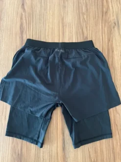 Krótkie spodenki z legginsami do biegania L