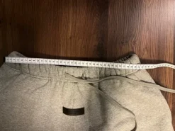 Krótkie spodnie essentials fear of god szare