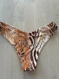 Kulani kinis bikini strl M (små i strl)