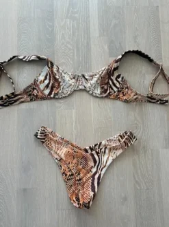Kulani kinis bikini strl M (små i strl)