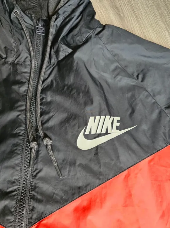 Kurtka wiatrówka Nike, rozm. L.