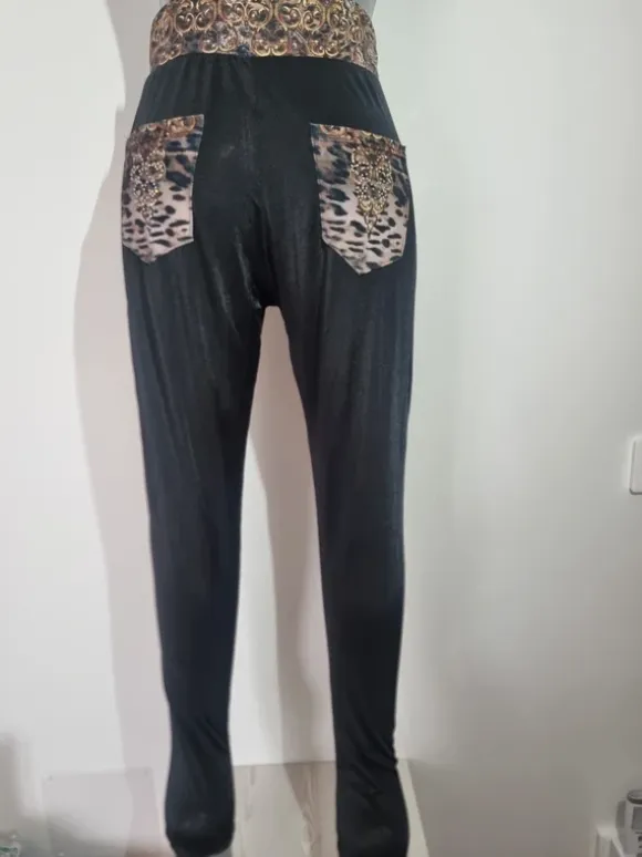 Kuviolliset leggingsit