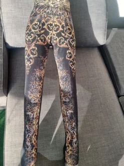 Kuviolliset leggingsit