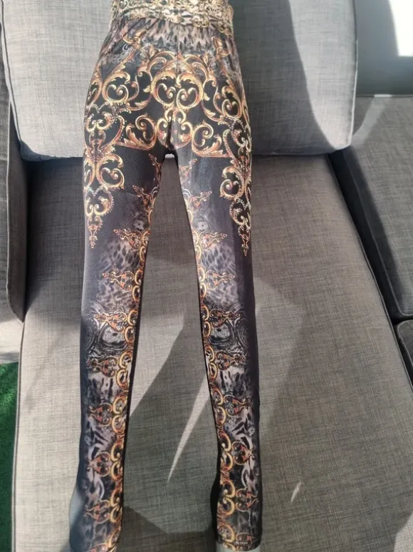 Kuviolliset leggingsit