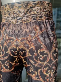 Kuviolliset leggingsit