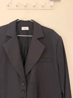 Lang blazer-coat fra Holy Official