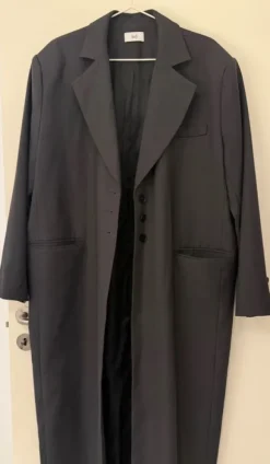 Lang blazer-coat fra Holy Official