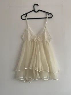 Lekka koronkowa halka babydoll