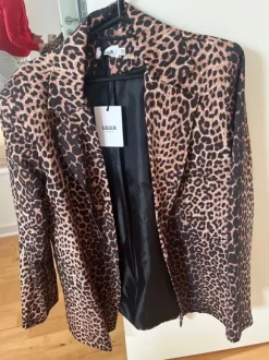 Leo blazer