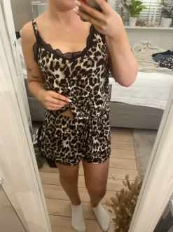 Leopard pyjamas två delad