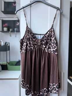 Leopard top