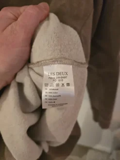 Les Deux sweatshirt.